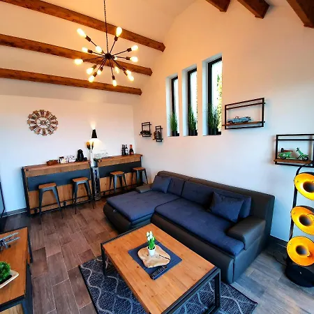 לינה וארוחת בוקר Bagoly Wellness