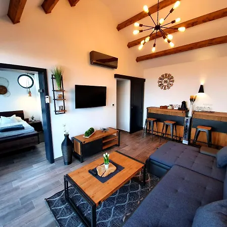 Bagoly Wellness Bed & Breakfast *
