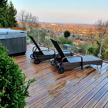 לינה וארוחת בוקר Bagoly Wellness פץ'